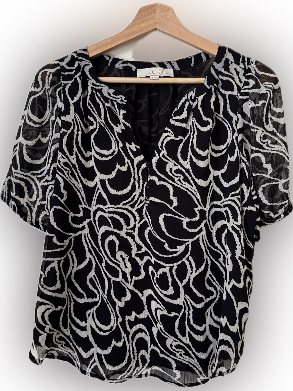 LOFT Black and White Abstract Print Short-Sleeve Blouse